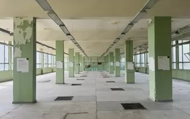 Центърът Кристо и Жан Клод обживява стара текстилна фабрика в родното му Габрово.