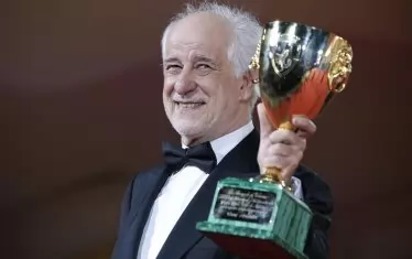 Плеяда звездни гости чака церемонията по награждаване на "Синелибри"