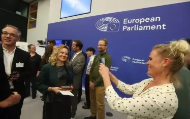 Разследване за руския сенчест флот е отличено с наградата "Дафне Галиция"