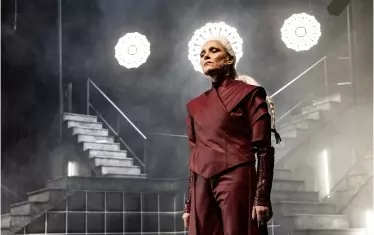  Койна Русева като Дракула 