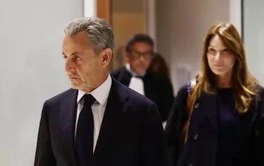 Парижки съд отхвърли молбата на Саркози да обедини присъдите му 
