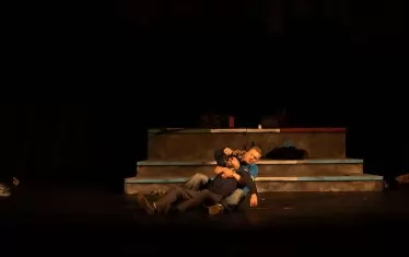  "Таполетано" е спектакъл за приятелството, което спасява.