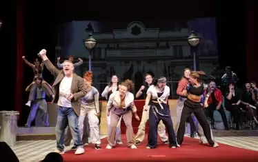  Музика, песни, танци, много смях и теми за размисъл...