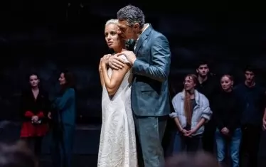  Радина Кърджилова и Велислав Павлов - Медея и Язон на Деклан Донелан.