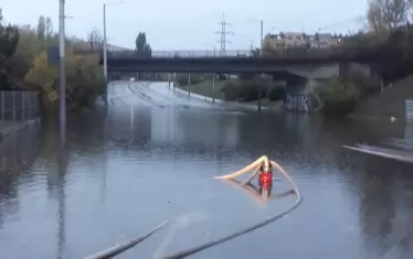 4 трамвая в София спряха заради наводнен от дъжда маршрут