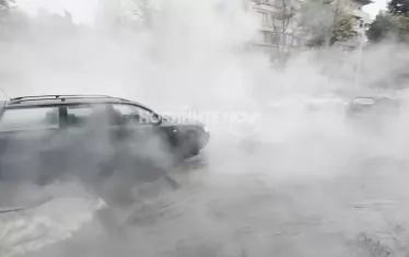 Вряла вода изригна в центъра на Плевен