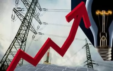 Кабинетът рязко сви компенсациите на бизнеса за скъп ток