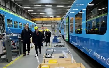 Гроздан Караджов провери производството в завода на "Шкода" в Пилзен. 