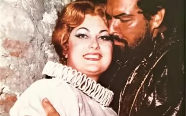  С Владимир Атлантов като Дездемона в "Отело" на Джузепе Верди.