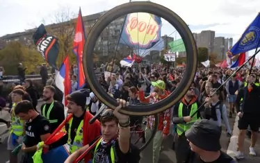 Шествие с 4000 студенти тръгна на 30 октомври от столицата Белград.