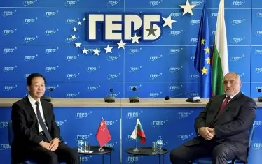 Лидерът на ГЕРБ Бойко Борисов със Сяо Дзие.