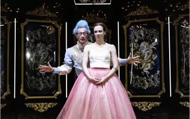  Весела Бабинова и Леонид Йовчев в ролята на Орло (граф Орлов).