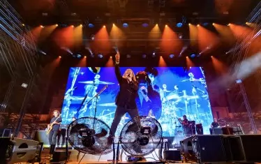 Звездната слава съкращава с 4,6 години живота на музикантите