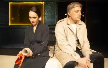  Владо Карамазов и Кристина Янева в спектакъла "Чест" по текст на Мъри-Смит.