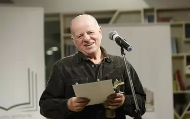 Михаил Вешим прие специалната награда за баща си Георги Мишев. 