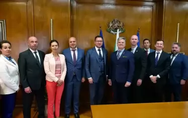 Летящи спецгрупи тръгват да ровят за пране на пари
