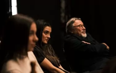  Жаклин Даскалова (в центъра)