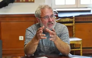  Боил Банов поставя в Народния театър.