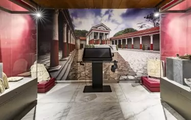  Възстановката на храма на Фортуна в римската колония Улпия Ескус край Дунава.