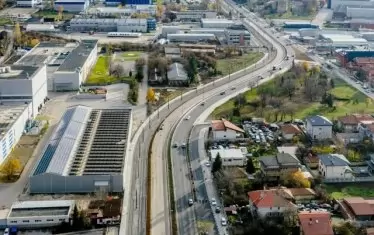 Новооткритият участък на бул. "Рожен" - уж готов, а грозен