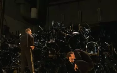  Деян Донков и Пламен Димов - баща и син Глембаеви се замерят с думи пред грамата от столове.