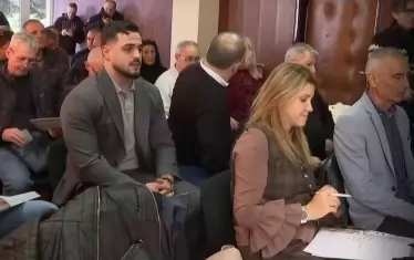 Три светкавични жалби блокираха новия шеф на щангите