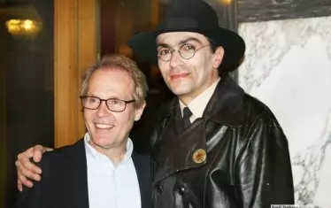 Като хер Флик с Ричард Гибсън - оригиналния хер Флик от сериала.