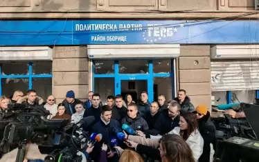 ГЕРБ-младежи се представиха за жертва на омразата