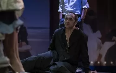  Като преподобния Лорънс Шанън в "Нощта на игуаната".