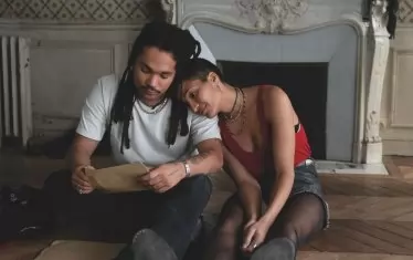  Героите близнаци от последната новела.