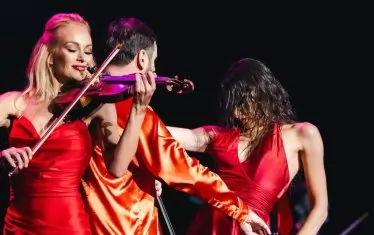 Балерина от Италия и цигуларка от САЩ украсяват концерта на Хаусер в София