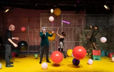  Сцена от "Казимир & Каролине" на студентите от класа на проф. Атанас Атанасов.