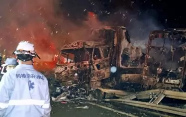 Жена загина, а 26 души са ранени при верижна катастрофа в Япония