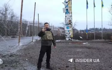 Зеленски пристигна в Купянск след украинска контраатака