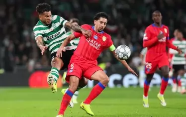 Колумбийският герой на "Спортинг" Луис Суарес е изостанал в единоборството с капитана на ПСЖ Маркиньос по време на мача в Лисабон, донесъл на португалците паметна победа над европейския шампион.