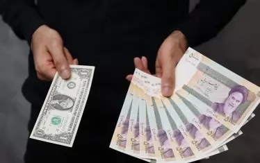 Валутата в Иран се срина до 1.5 млн. риала за 1 долар