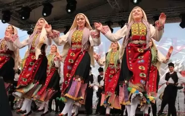 Ансамбъл „Филип Кутев“ чества 75-годишнина с национално турне и изложба