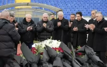 Двама президенти бяха сред хилядите, изпратили Димитър Пенев