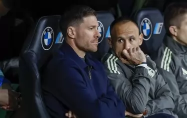 "Реал" уволни треньора Алонсо след загубата от "Барса"