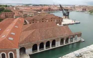 Арсеналът във Венеция, където се разполагат част от събитията в програмата на Биеналето.