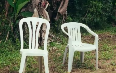 Не е ясно с какво албумът на Бед Бени е заслужил номинация И в тази категория.