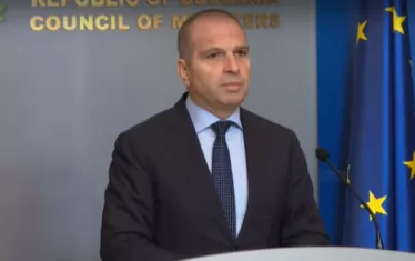 Втори ден границите със Сърбия и РСМ са блокирани за камиони