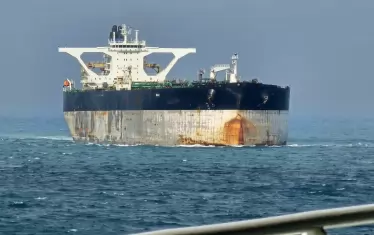 Кораби на САЩ преследват руски танкер в океана