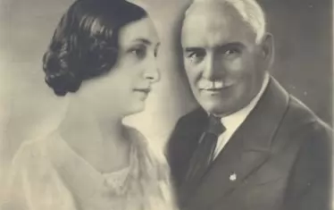 Стоян и Роза Попови.