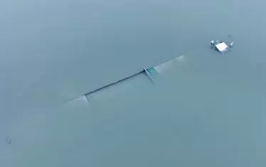 Безпрецедентно: 2 баржи потънаха до България, спасиха трета