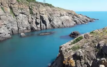 Кораб с трима рибари изчезна край Созопол