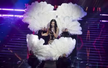 Ефектното представяне на певицата Елетра Ламборгини