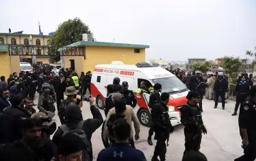 Атентатор уби 31 души при нападение над джамия в Исламабад