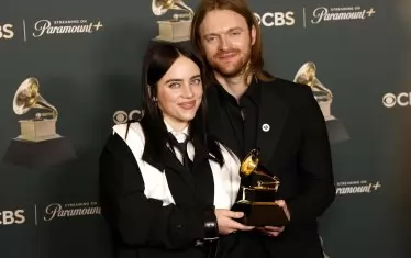  Не се мина без награда за Били Айлиш и брат й Финиъс.