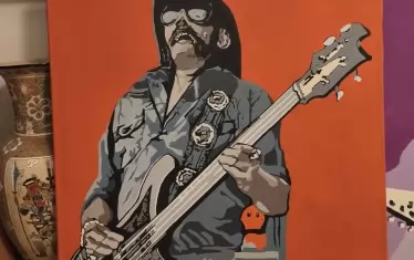  Леми Килмистър (1945-2015), фронтменът на група "Моторхед".